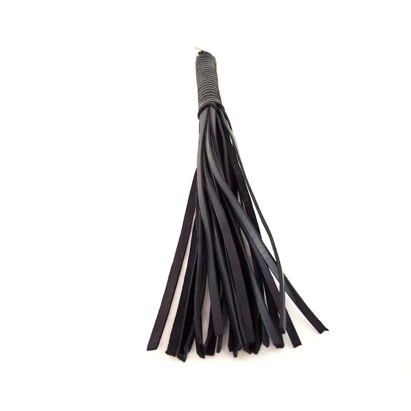 Rouge Flogger. Leather Spiral Black